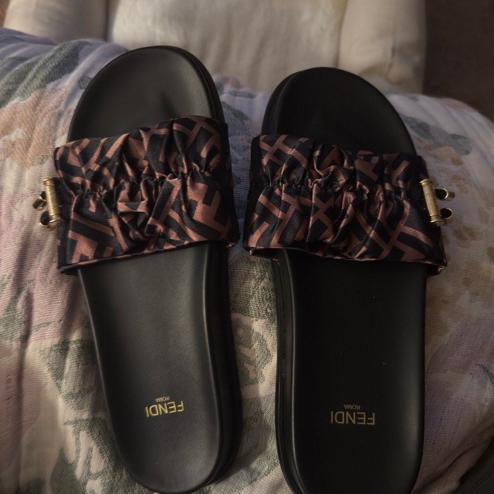 Fake Fendi Black and Brown Women's Slide Sandals